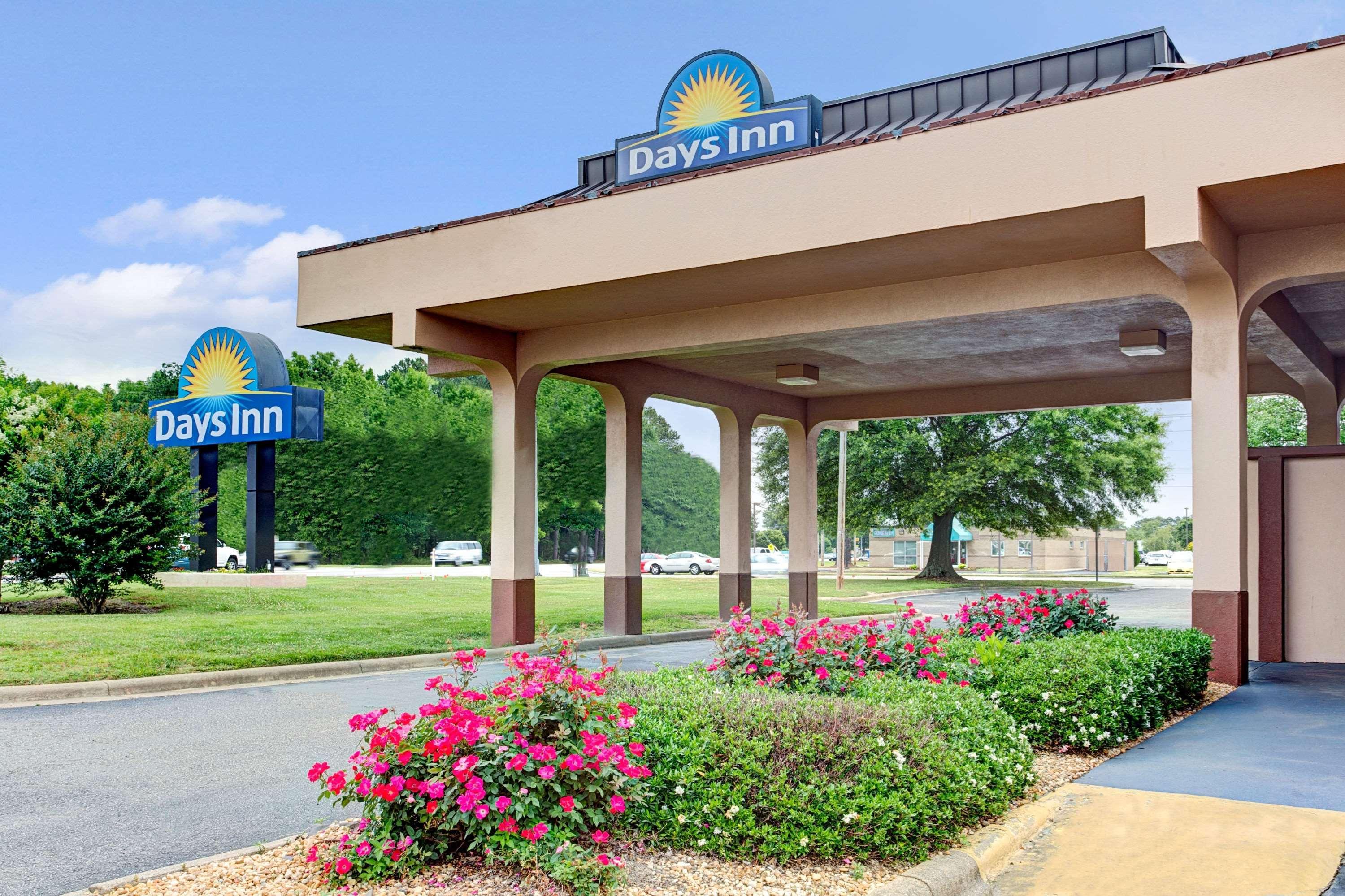 Days Inn By Wyndham Wilson Exterior foto